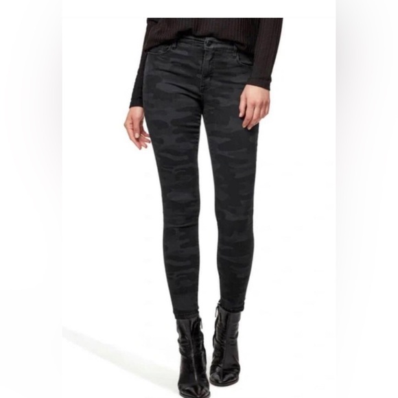 Sanctuary (Social Standard) Black Prosperity Camouflage Ankle Skinny Jeans NWT! - Picture 5 of 12